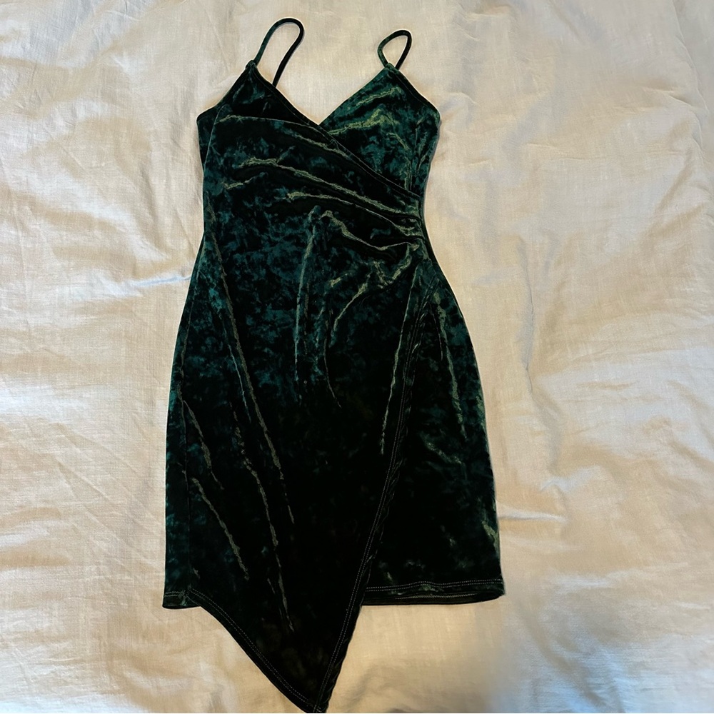 Green velvet dress - midi - Medium